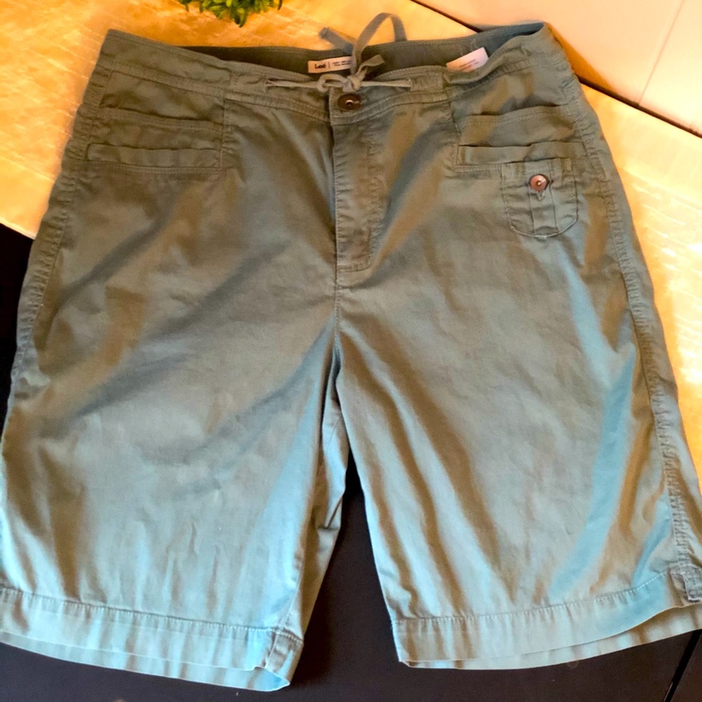 Lee Just Below the Waist Bermuda shorts